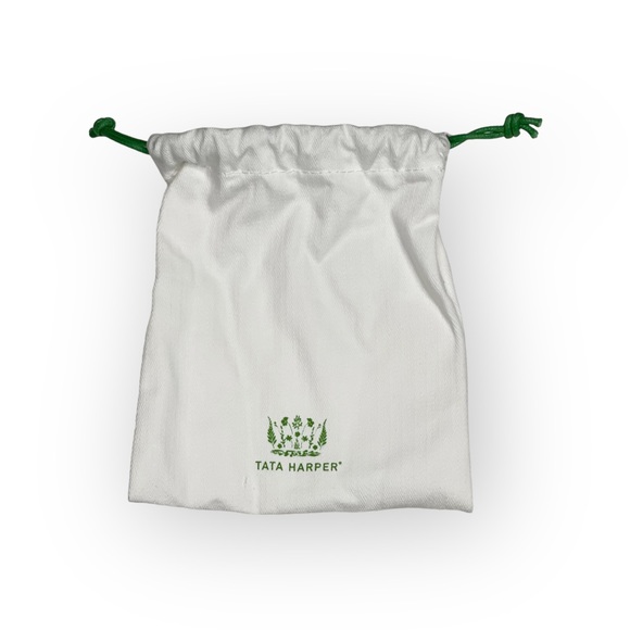new Tata Harper ☀︎︎ Signature Small Logo Drawstring Skincare Dustbag ☀︎︎ White - Picture 8 of 16